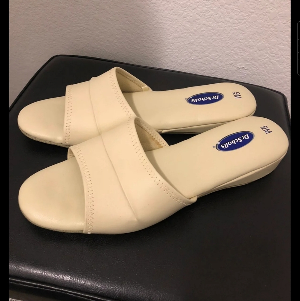 Womens Dr. Scholls Leather Slippers 9M.